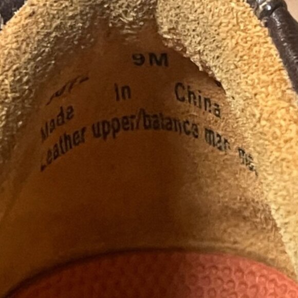 Clarks Unstructured Women's Brown Leather Slip-On Loafer Size 9 - Picture 8 of 8